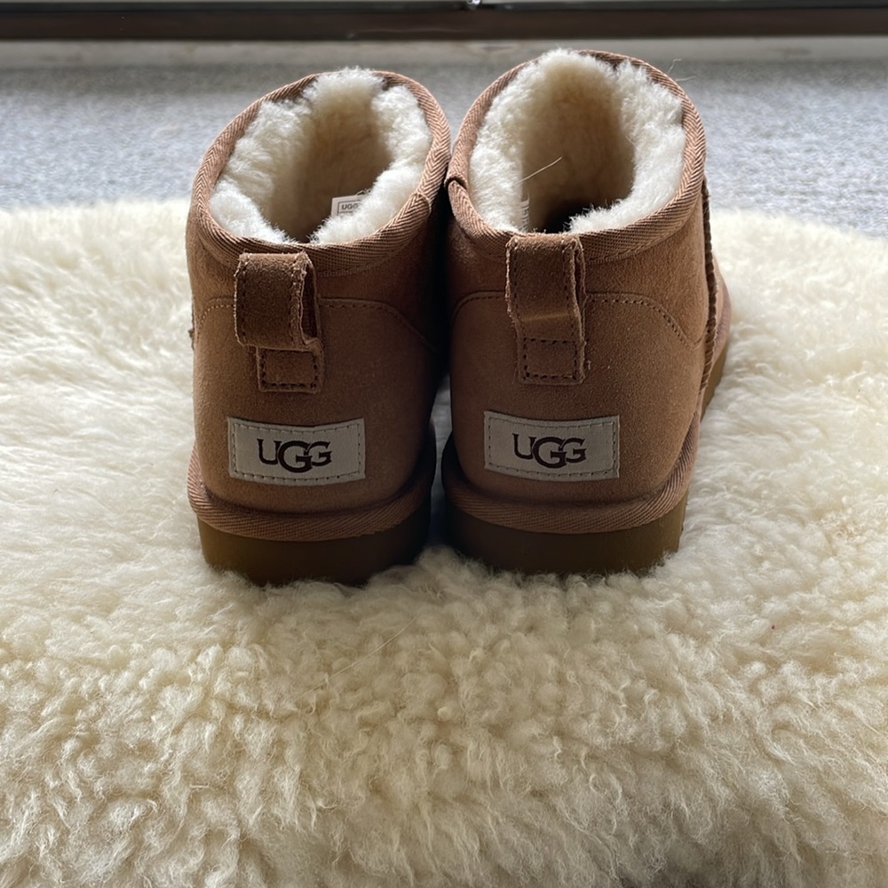 Ugg Classic Ultra Mini Suede Boot Sz 9 - Picture 5 of 9